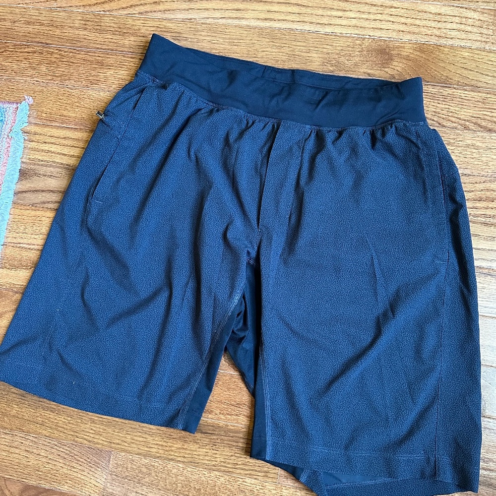 Lululemon - linerless - T.H.E. SHORT- 9"